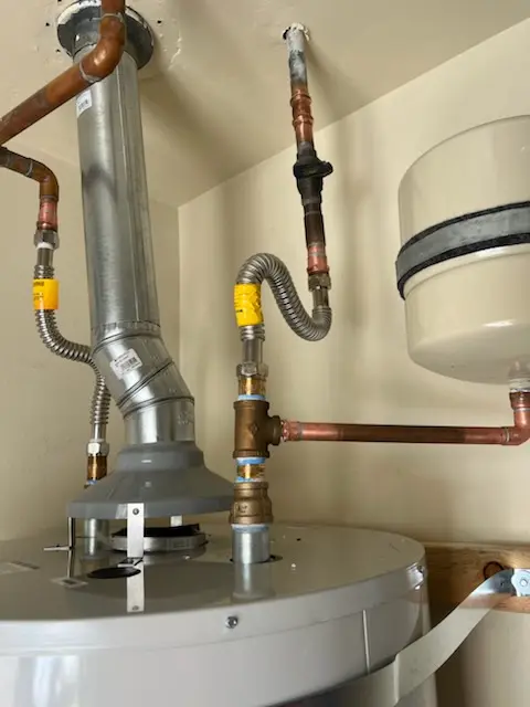 Water heater installation and plumbing repair in Keatwood